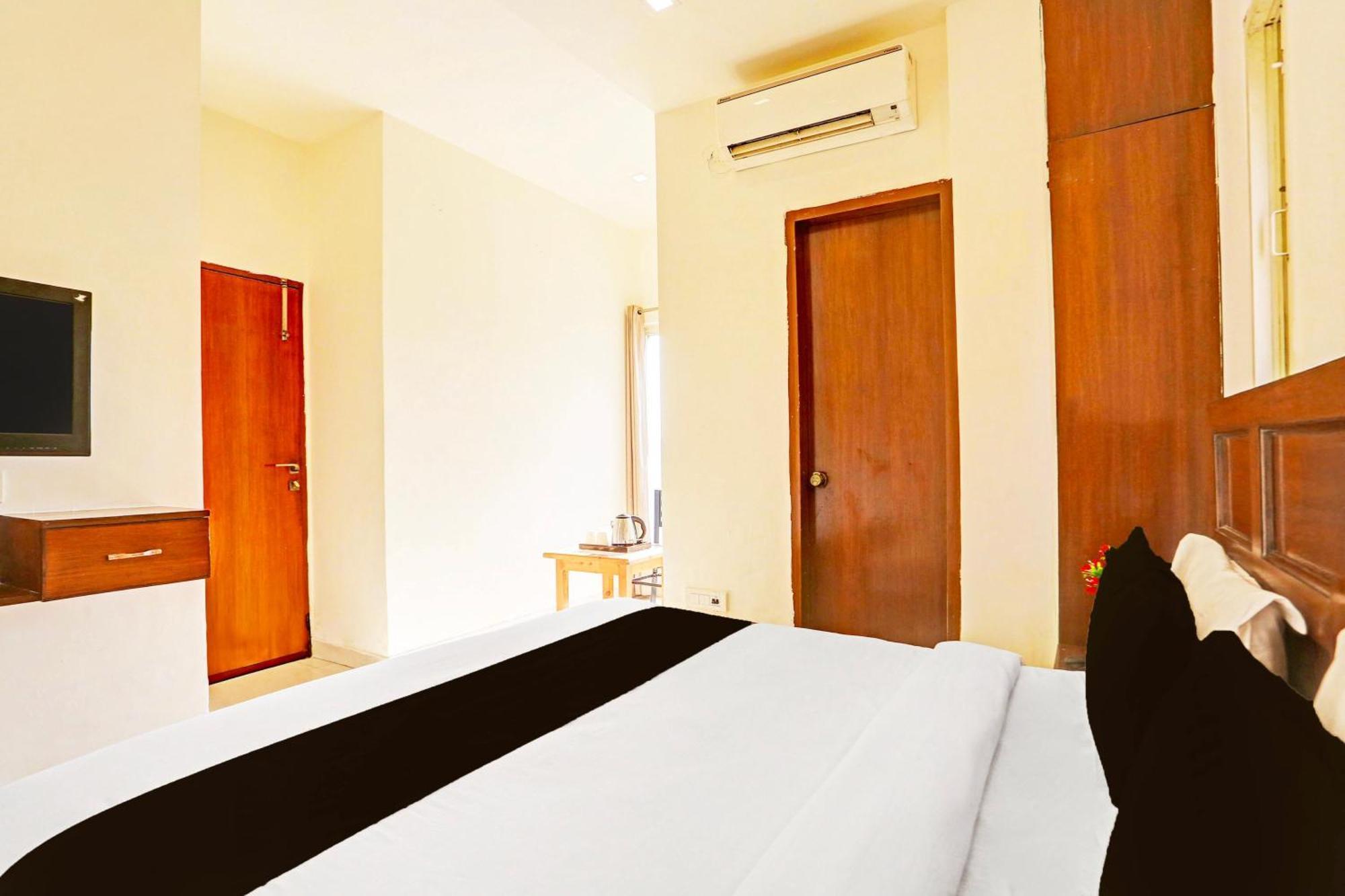 Super Hotel O Sector 45 Formerly Manyavar Chandigarh Ngoại thất bức ảnh