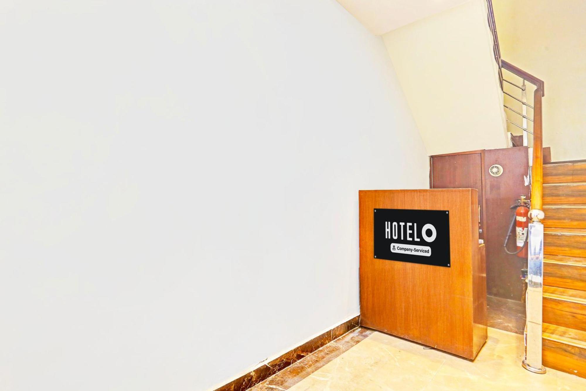Super Hotel O Sector 45 Formerly Manyavar Chandigarh Ngoại thất bức ảnh
