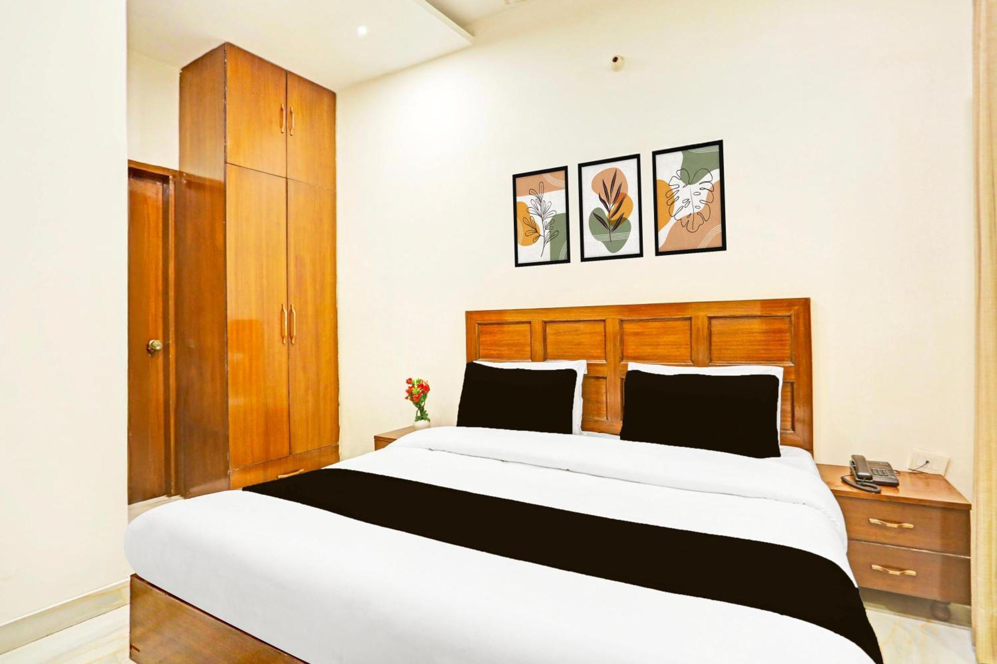 Super Hotel O Sector 45 Formerly Manyavar Chandigarh Ngoại thất bức ảnh