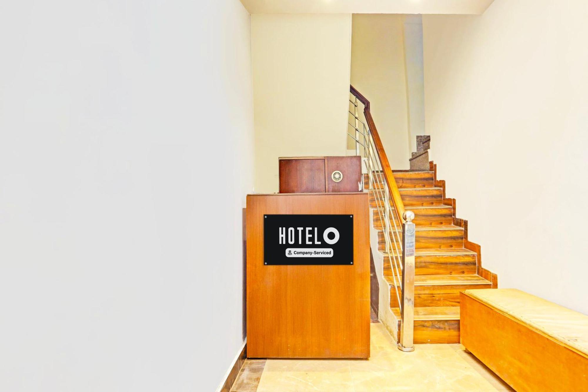 Super Hotel O Sector 45 Formerly Manyavar Chandigarh Ngoại thất bức ảnh